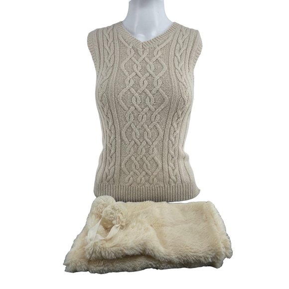 Chic 2 Women's Cream Faux Fur Infinity Loop Snood Scarf W/ Pom Pom Tassels - Picture 2 of 4